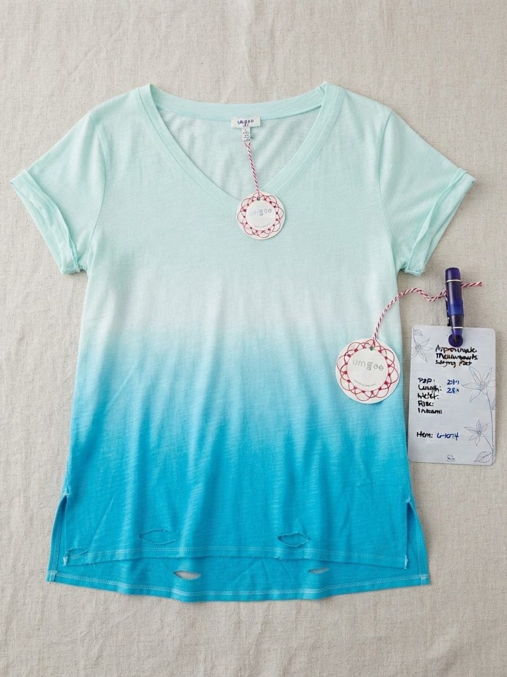 NWT Umgee Mint to Teal Ombré Distressed V-Neck Tee Plus Large